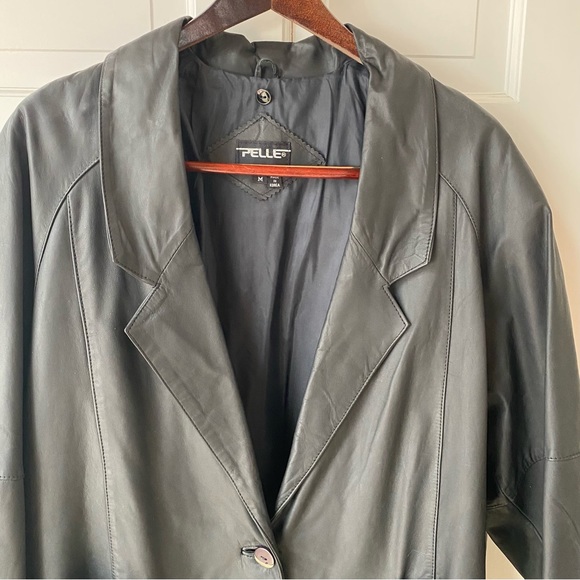 Leather Trench Coat with fur collar - Picture 8 of 10